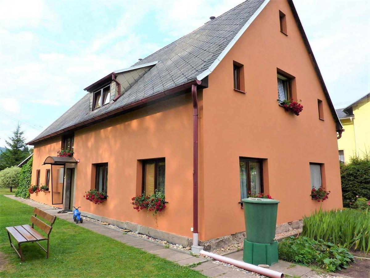 Chalupa U Prochazku Mezimesti Exterior photo